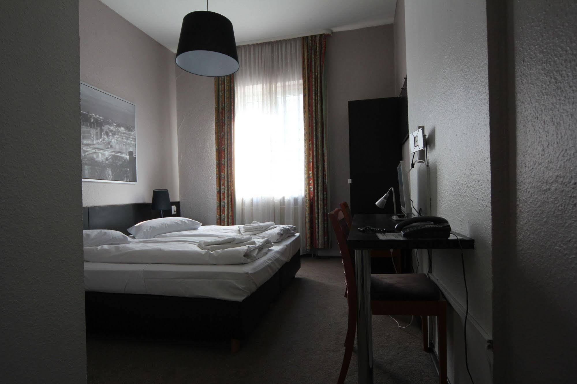 Carlton Hotel Frankfurt am Main Kültér fotó